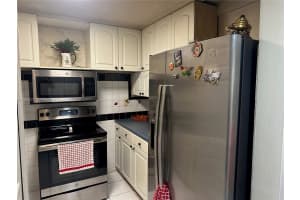 9682 Fontainebleau Blvd 114 Miami, FL 33172 - MLS#A11906271