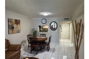 9682 Fontainebleau Blvd 114 Miami, FL 33172 - MLS#A11906271