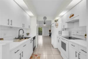801 SW 138th Ave APT 310E, Pembroke Pines, FL 33027, - MLS#A11906286