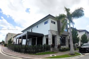 8002 Nw 43rd St, Doral 8002 Nw 43rd St, Doral