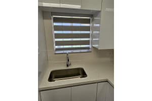 6752 Nw 182nd St 101 Hialeah, FL 33015 - MLS#A11906359