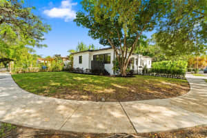 375 Sw 32nd Rd Miami, FL 33129 - MLS#A11906435