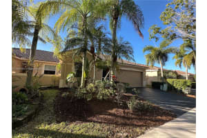 2066 Borealis Way Weston, FL 33327 - MLS#A11906484