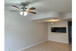 16658 Hemingway Dr Weston, FL 33326 - MLS#A11906488