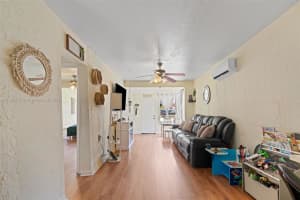 3143 Nw 59th St, Miami