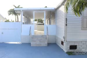 220 Ne 12th Ave Lot 219 Homestead, FL 33030 - MLS#A11906525