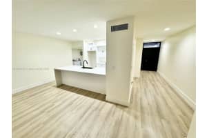 16401 Bridge End Rd, Hialeah, FL 33014, - MLS#A11906535