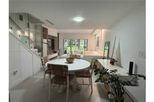 881 Ocean Dr Th15, Key Biscayne