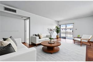 1950 W 54th St 313, Hialeah 1950 W 54th St 313, Hialeah