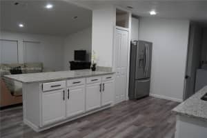 9801 Oaks St Tampa, FL 33635 - MLS#A11906631