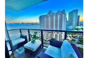 600 Ne 36th 2011, Miami