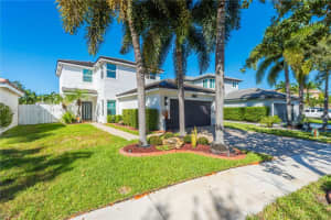 1854 Sw 176th Way, Miramar