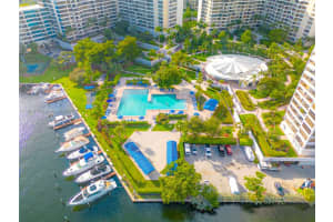 2500 Parkview Dr 2004 Hallandale Beach, FL 33009 - MLS#A11906760