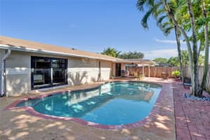 9350 Nw 43rd Mnr Sunrise, FL 33351 - MLS#A11906767