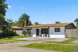 7511 Taylor St Hollywood, FL 33024 - MLS#A11906768