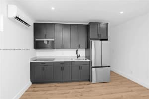 419 78th St #3, Miami Beach, FL 33141, - MLS#A11906802