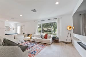 11370 Ne 8th Ave Biscayne Park, FL 33161 - MLS#A11906805