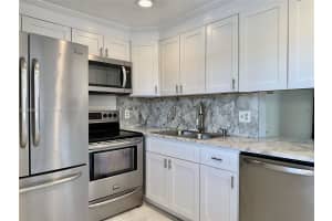 2520 Ne 1st Ct 204 Boynton Beach, FL 33435 - MLS#A11906852