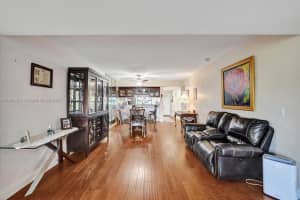 1502 Whitehall Dr 305 Davie, FL 33324 - MLS#A11906857