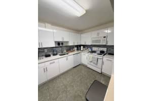 1470 Ne 125th Ter 602 North Miami, FL 33161 - MLS#A11906868