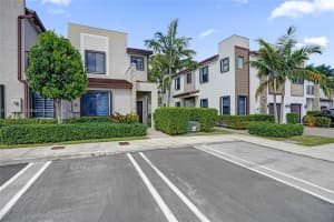 391 Ne 208th Ter Miami, FL 33179 - MLS#A11906872