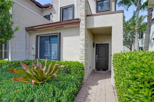 391 Ne 208th Ter Miami, FL 33179 - MLS#A11906872