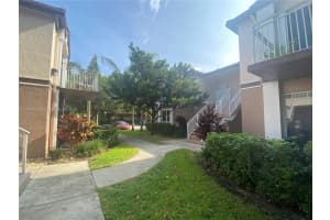 11232 Sw 12th St 101, Pembroke Pines