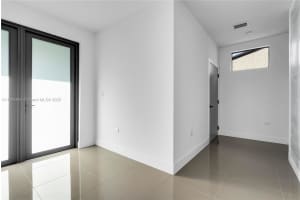 223 Nw 40th Ct Miami, FL 33126 - MLS#A11906942