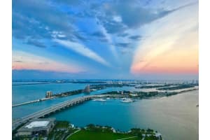 900 Biscayne Blvd 5005, Miami