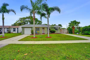 7804 SW 5th St, North Lauderdale, FL 33068, - MLS#A11906979