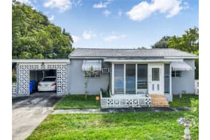 1776 Nw 43rd St, Miami