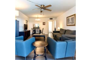 9330 Lagoon Pl 206, Davie