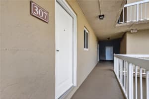 8103 Camino Real 307 Miami, FL 33143 - MLS#A11907113