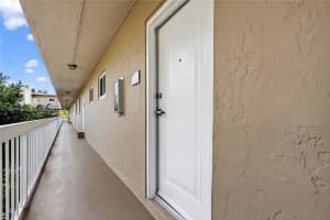 8103 Camino Real 307 Miami, FL 33143 - MLS#A11907113