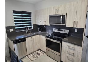 2228 N 19th Ave E Hollywood, FL 33020 - MLS#A11907185