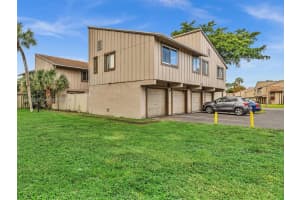 5710 Nw 21st St 36-b, Lauderhill