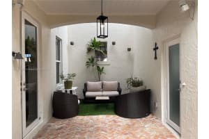 454 Rosaro Ave #454, Coral Gables, FL 33146, - MLS#A11907302