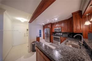 1660 NE 191st St Apt 410-1, Miami, FL 33179, - MLS#A11907338