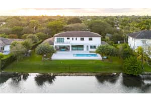 11907 Sw 70th Ave Pinecrest, FL 33156 - MLS#A11907345