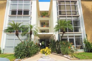 2970 Ne 16th Ave 413 Oakland Park, FL 33334 - MLS#A11907364