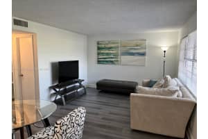 241 SE 9th Ave APT 205, Pompano Beach, FL 33060, - MLS#A11907378