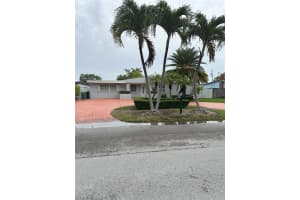 8331 Sw 38th St, Miami