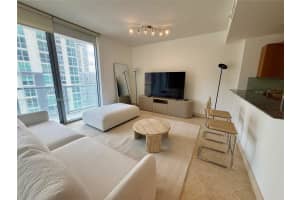 1050 Brickell Ave 2212, Miami