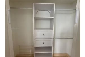 Avenue on Brickell, 1050 Brickell Ave APT 2212, Miami, FL 33131, - MLS#A11907479