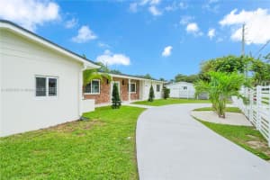 10705 Sw 87th Ave Miami, FL 33176 - MLS#A11907487