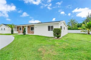 10705 Sw 87th Ave Miami, FL 33176 - MLS#A11907487