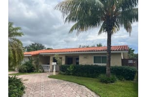 2001 N 41st Ave Hollywood, FL 33021 - MLS#A11907490