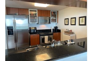 1800 N Bayshore Dr 2106, Miami