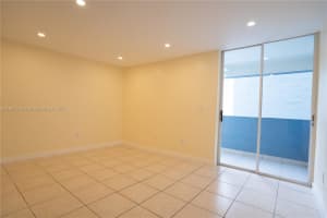 5050 Nw 7th St 309 Miami, FL 33126 - MLS#A11907645