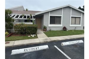 603 Racquet Club Rd 2 Weston, FL 33326 - MLS#A11907675